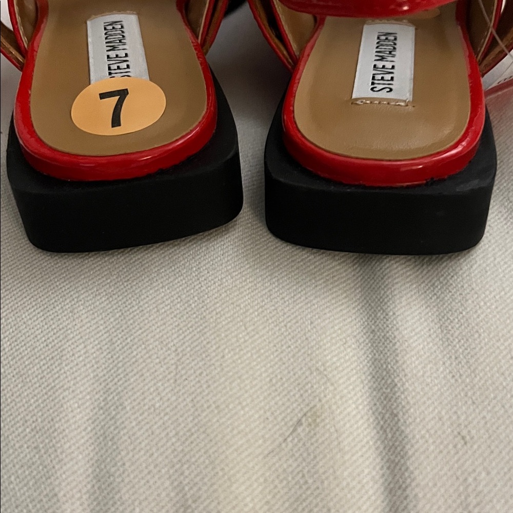 Steve Madden Red Patent Pointed Slingback Flats with Buckle Detail - Picture 3 of 5